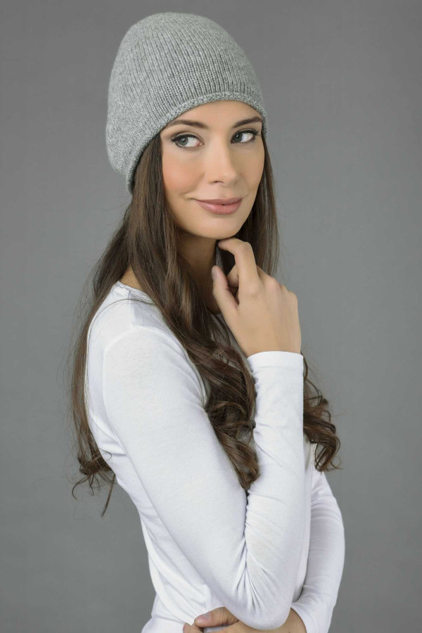 Pure Cashmere Plain Knitted Beanie Hat in Light Grey