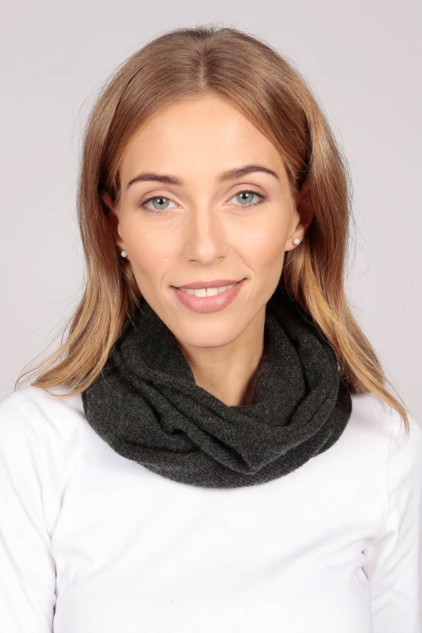 Cashmere snood in charcoal grey