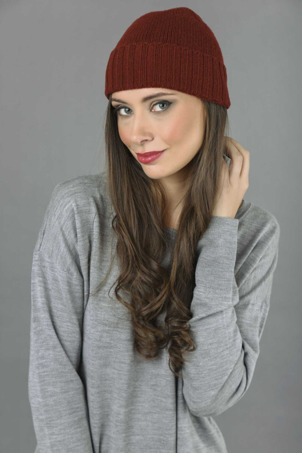Pure Cashmere Plain and Ribbed Knitted Beanie Hat in Bordeaux 2