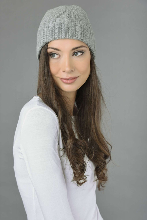 Pure Cashmere Plain and Ribbed Knitted Beanie Hat in Light Grey 2