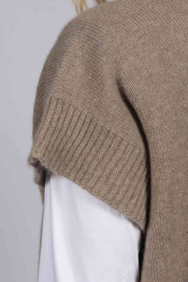 Camel brown beige women's pure cashmere sleeveless sweater close-up