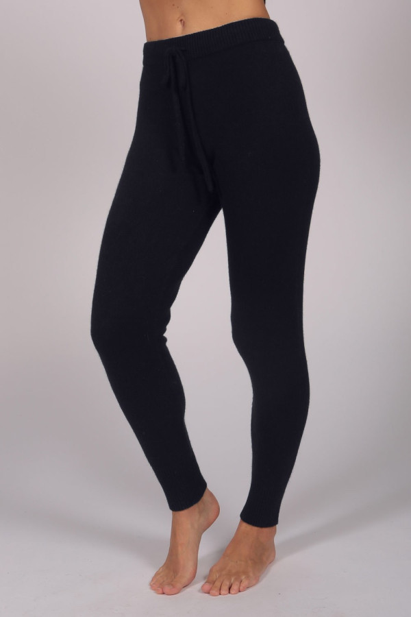 Women's Pure Cashmere Joggers Pants in Navy Blue hips