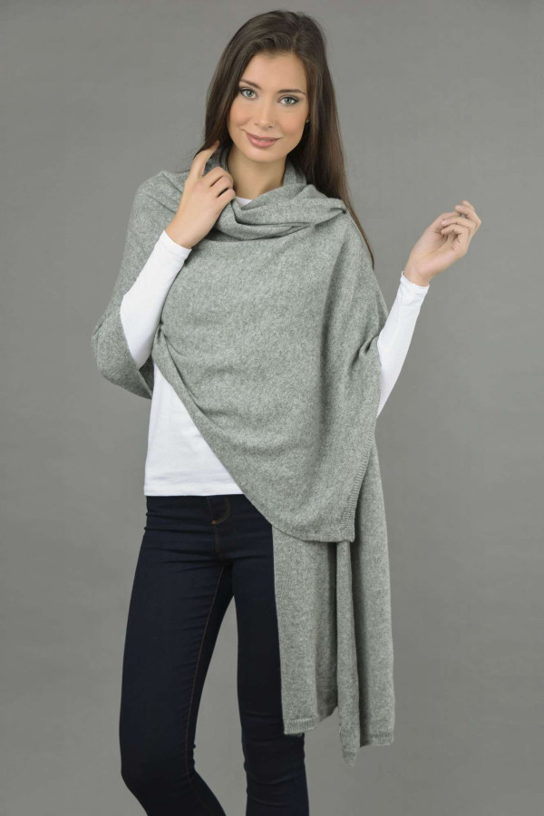Châle tricoté pur cachemire en gris clair
