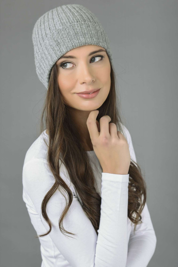 Pure Cashmere Fisherman Ribbed Beanie Hat in Light Grey