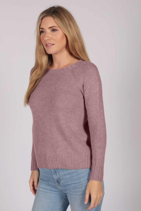 Antique Pink Crew Neck Sweater 100% Cashmere detail