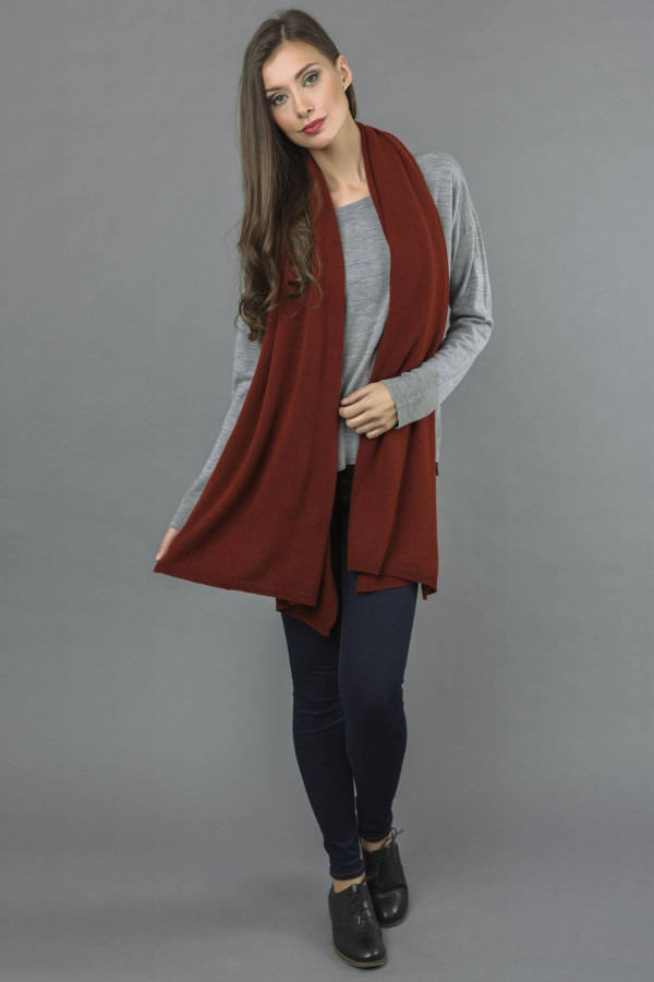 Pure Cashmere Wrap in Bordeaux - made in Italy